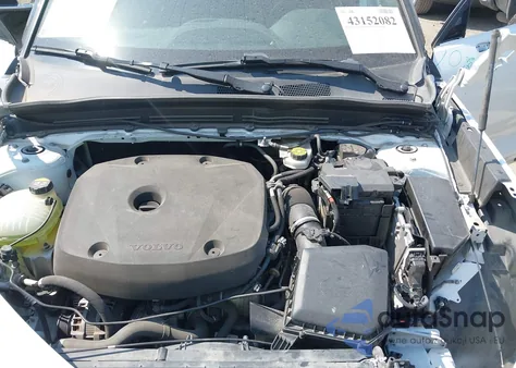 2020 Volvo Xc40 T5 R-Design from USA, damaged, VIN YV4162UM6L2279763